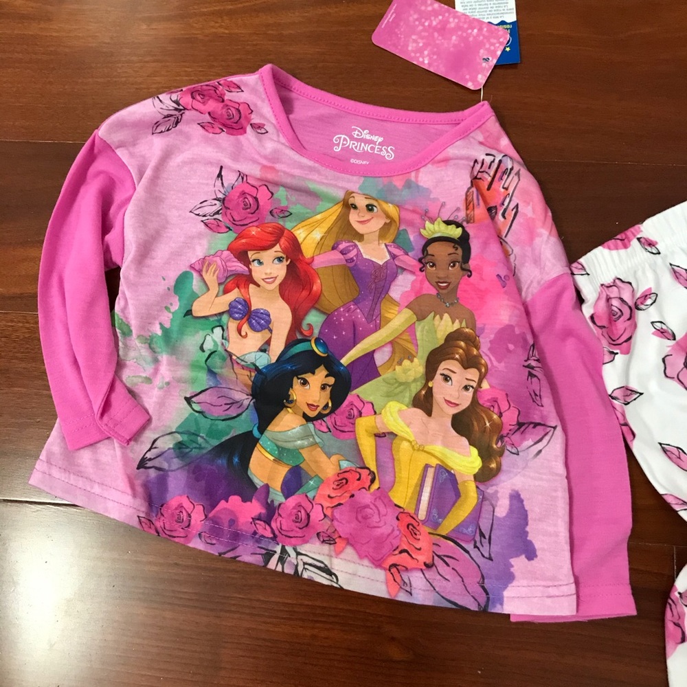 Disney Princess Pajama Set - Picture 4 of 7